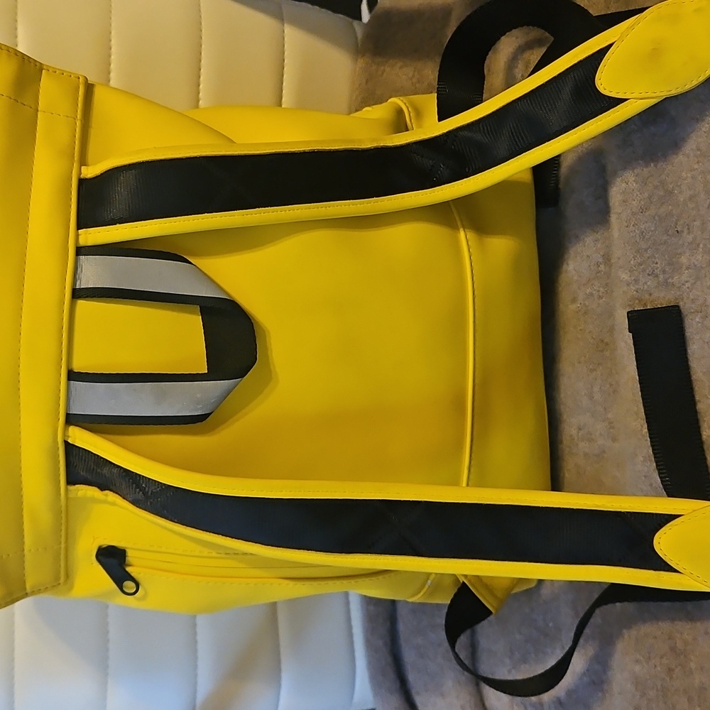 Hunter Medium Backpack - image 2